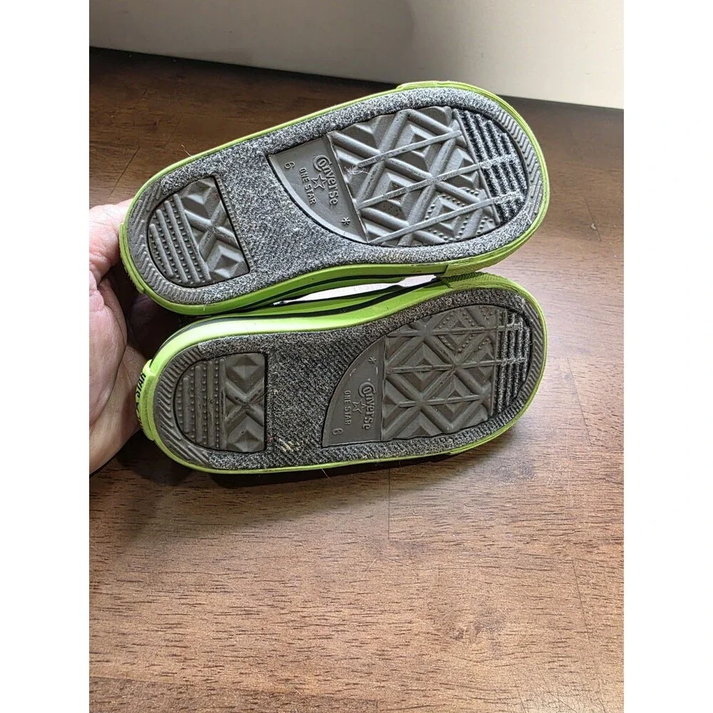 Converse One Star Infant Size 6 Black Lime Green Hook and Loop Sneakers